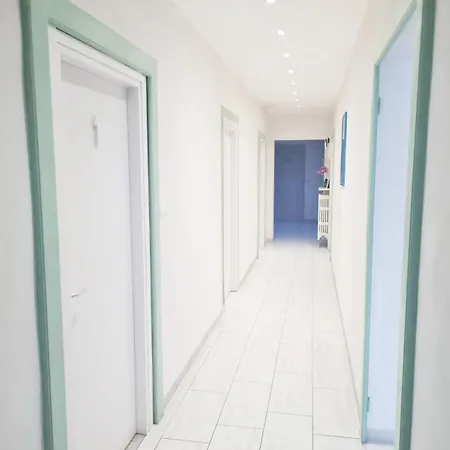 ゲストハウス Easyrooms One 3*