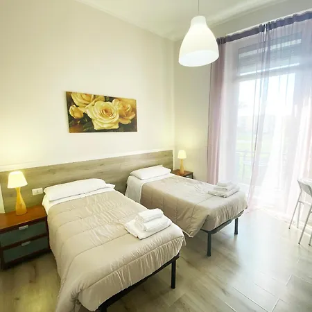 ゲストハウス Easyrooms One 3*