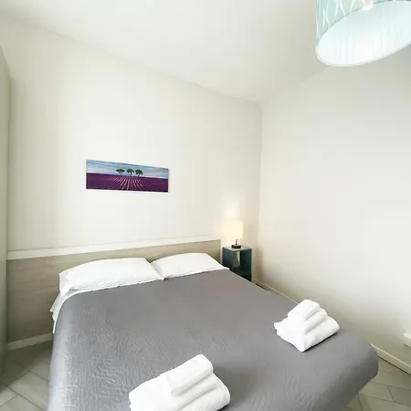 Easyrooms One 3* 파르마