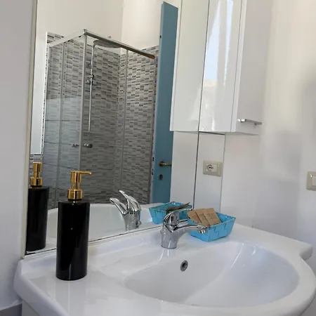 Easyrooms One ゲストハウス