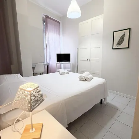 Easyrooms One 게스트하우스 파르마