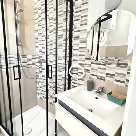 ゲストハウス Easyrooms One パルマ