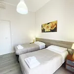 ゲストハウス Easyrooms One パルマ