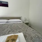 Easyrooms One Pensjonat Parma