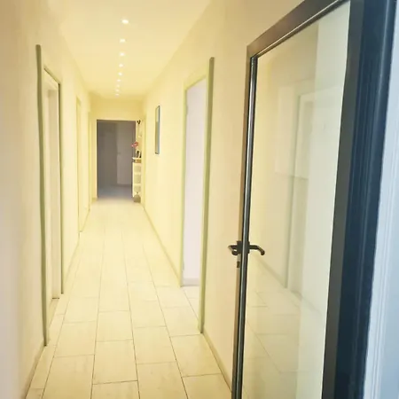 Easyrooms One Konukevi Parma