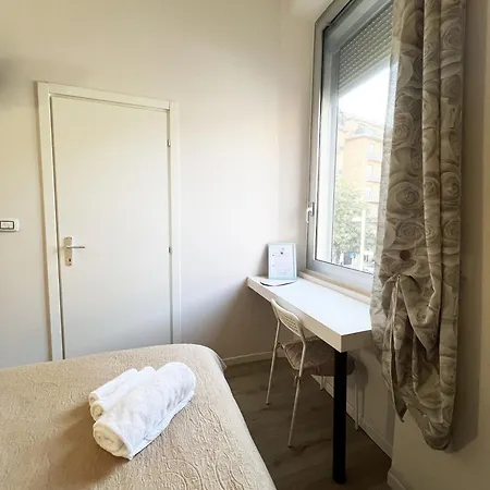 Pensión Easyrooms One Parma