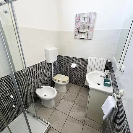 Easyrooms One Maison d'hôtes 3*