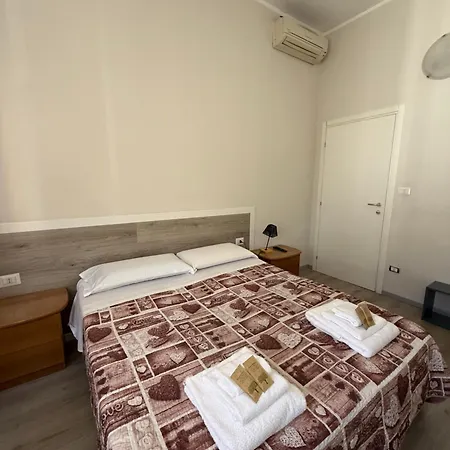 Konukevi Easyrooms One 3*