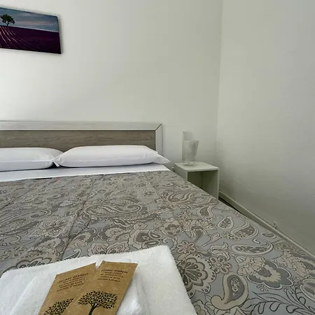 Easyrooms One Pensión Parma