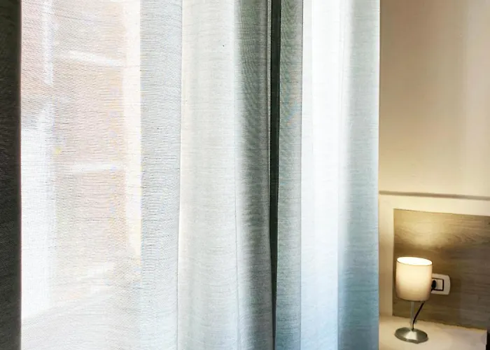 Easyrooms One Konukevi Parma