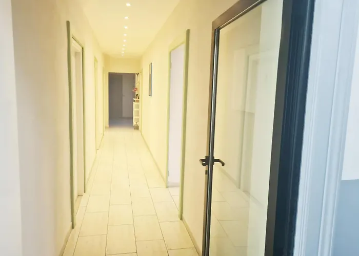 Easyrooms One Konukevi Parma