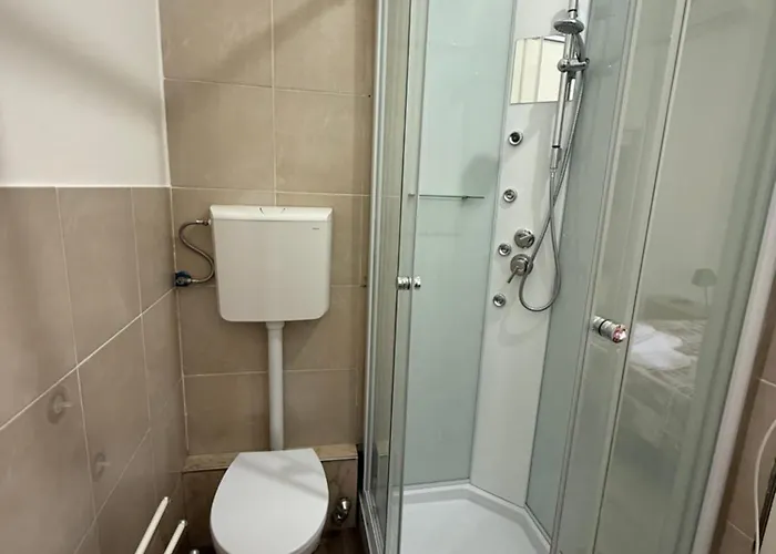 招待所 Easyrooms One 3*