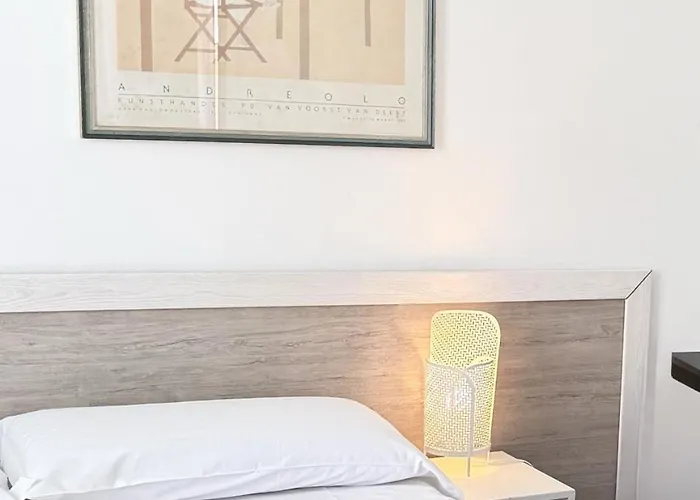 Konukevi Easyrooms One 3*