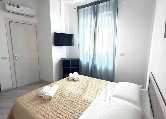 Easyrooms One Konukevi Parma